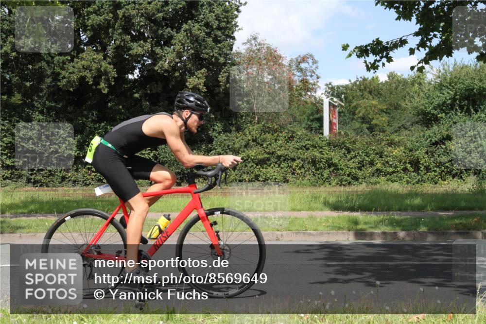 10.08.2025 - GEWOBA Citytriathlon Bremen Yannick Fuchs http://msf.ph/oto/8569649 10.08.2025 14:12:43 Radfahren 66, 117, 148, 155, 178 meine-sportfotos.de