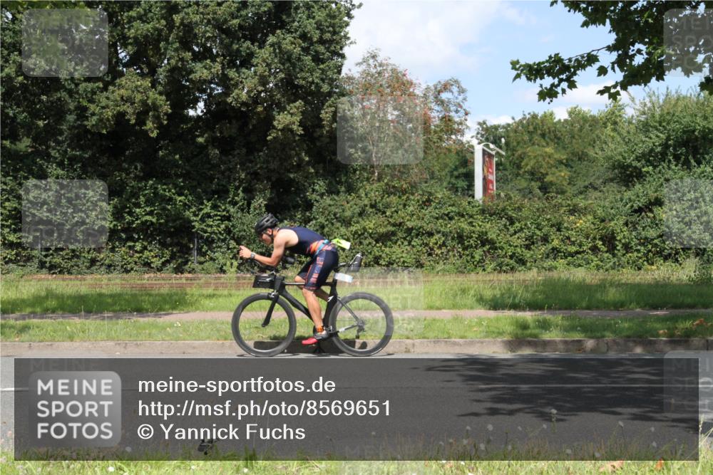 10.08.2025 - GEWOBA Citytriathlon Bremen Yannick Fuchs http://msf.ph/oto/8569651 10.08.2025 14:12:46 Radfahren 95, 117, 148, 155 meine-sportfotos.de