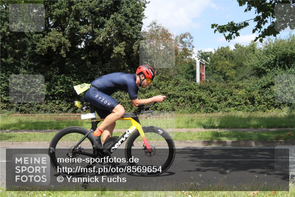 10.08.2025 - GEWOBA Citytriathlon Bremen Yannick Fuchs http://msf.ph/oto/8569654 10.08.2025 14:12:52 Radfahren 95, 117, 148, 155 meine-sportfotos.de