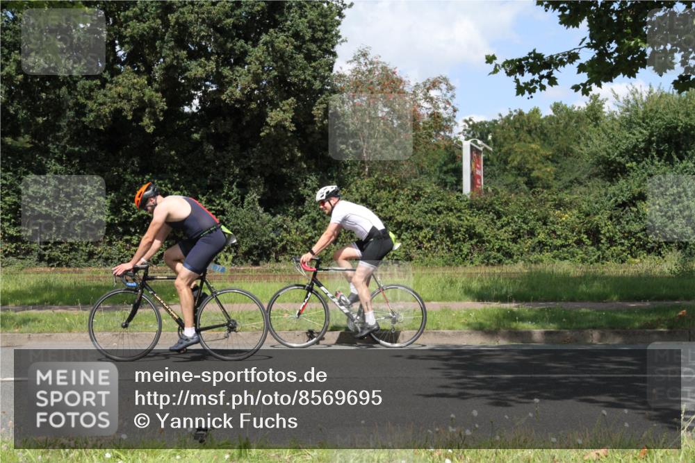 10.08.2025 - GEWOBA Citytriathlon Bremen Yannick Fuchs http://msf.ph/oto/8569695 10.08.2025 14:13:41 Radfahren 14, 44, 112 meine-sportfotos.de