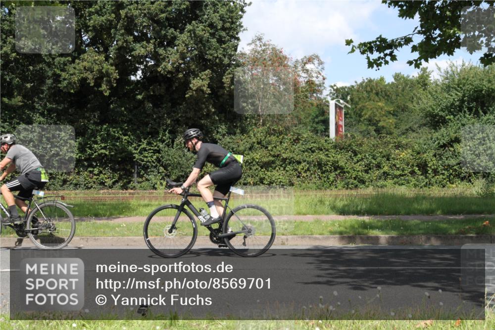 10.08.2025 - GEWOBA Citytriathlon Bremen Yannick Fuchs http://msf.ph/oto/8569701 10.08.2025 14:13:50 Radfahren 44, 112 meine-sportfotos.de
