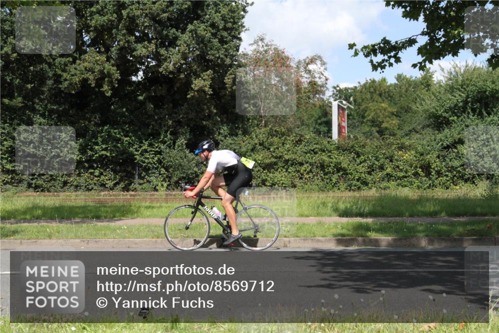 10.08.2025 - GEWOBA Citytriathlon Bremen Yannick Fuchs http://msf.ph/oto/8569712 10.08.2025 14:14:00 Radfahren  meine-sportfotos.de