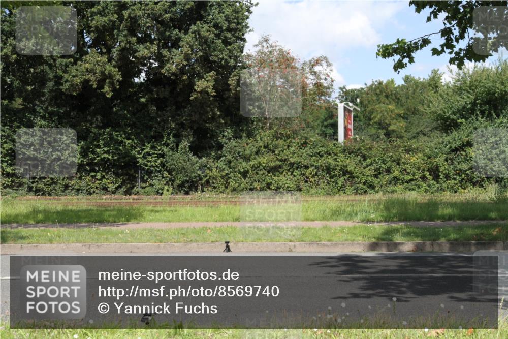 10.08.2025 - GEWOBA Citytriathlon Bremen Yannick Fuchs http://msf.ph/oto/8569740 10.08.2025 14:14:13 Radfahren 122 meine-sportfotos.de