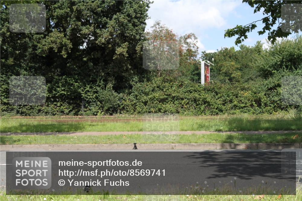 10.08.2025 - GEWOBA Citytriathlon Bremen Yannick Fuchs http://msf.ph/oto/8569741 10.08.2025 14:14:13 Radfahren 122 meine-sportfotos.de