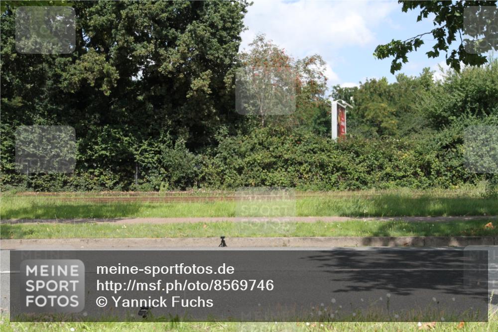10.08.2025 - GEWOBA Citytriathlon Bremen Yannick Fuchs http://msf.ph/oto/8569746 10.08.2025 14:14:16 Radfahren 122 meine-sportfotos.de