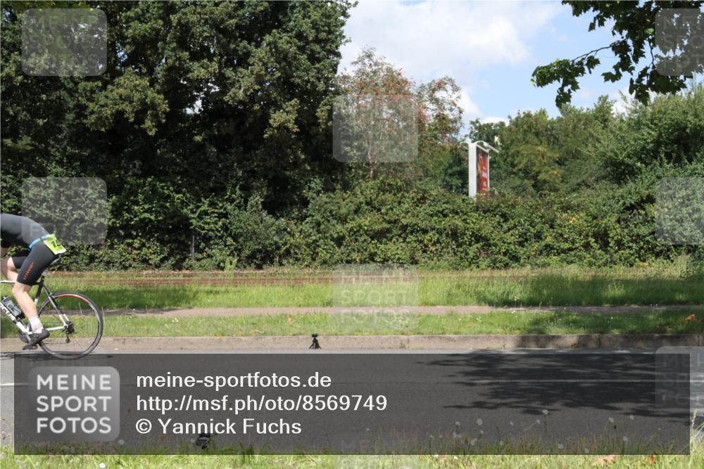 10.08.2025 - GEWOBA Citytriathlon Bremen Yannick Fuchs http://msf.ph/oto/8569749 10.08.2025 14:14:18 Radfahren 122 meine-sportfotos.de