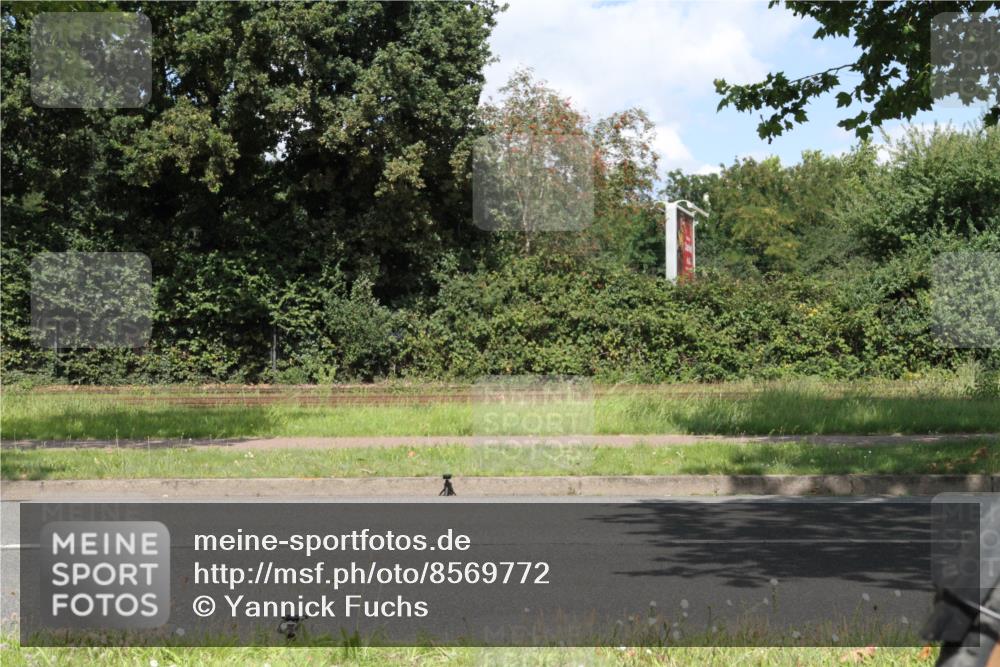 10.08.2025 - GEWOBA Citytriathlon Bremen Yannick Fuchs http://msf.ph/oto/8569772 10.08.2025 14:14:31 Radfahren 77, 93, 105, 122, 143 meine-sportfotos.de