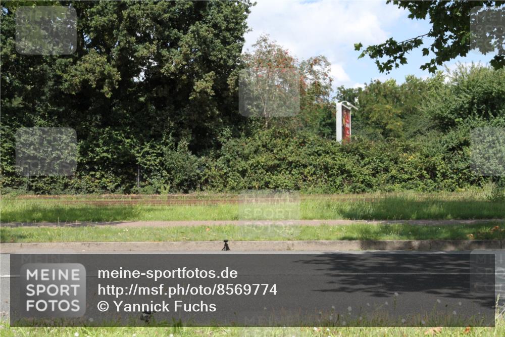 10.08.2025 - GEWOBA Citytriathlon Bremen Yannick Fuchs http://msf.ph/oto/8569774 10.08.2025 14:14:33 Radfahren 77, 93, 105, 113, 122, 143 meine-sportfotos.de