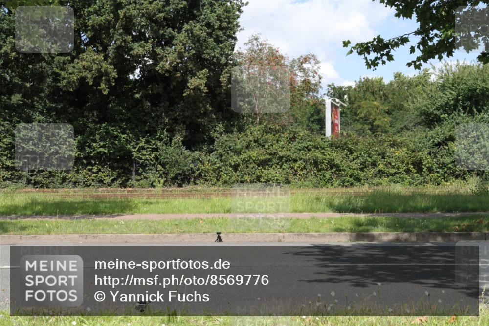 10.08.2025 - GEWOBA Citytriathlon Bremen Yannick Fuchs http://msf.ph/oto/8569776 10.08.2025 14:14:34 Radfahren 77, 93, 105, 113, 122, 143 meine-sportfotos.de