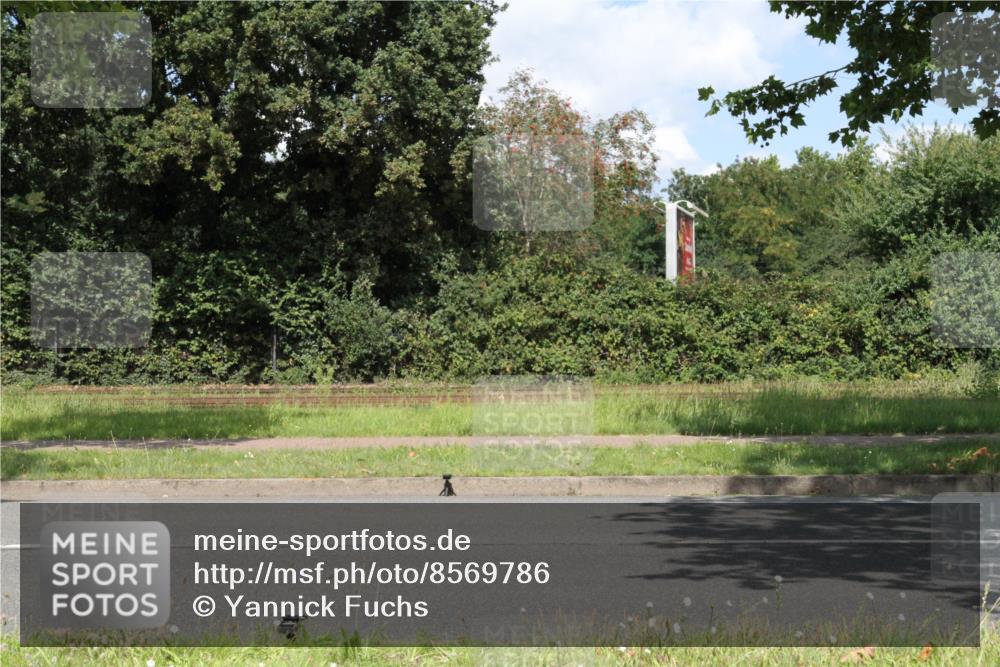 10.08.2025 - GEWOBA Citytriathlon Bremen Yannick Fuchs http://msf.ph/oto/8569786 10.08.2025 14:14:39 Radfahren 68, 77, 93, 96, 105, 113, 143 meine-sportfotos.de