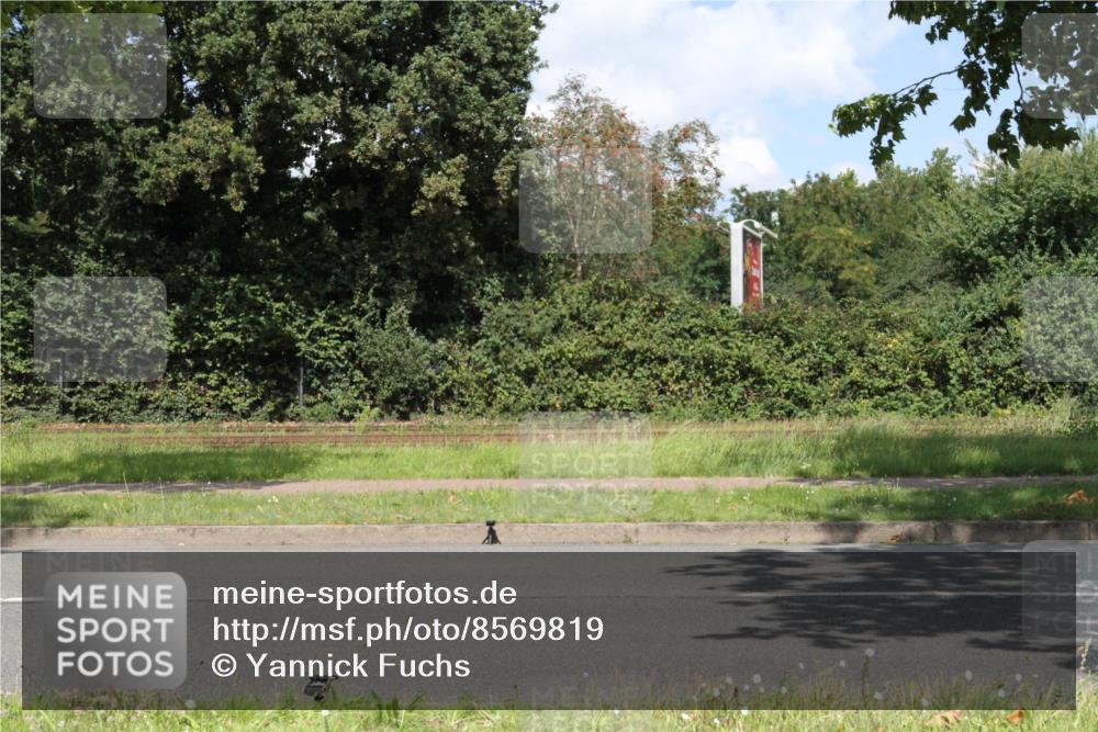 10.08.2025 - GEWOBA Citytriathlon Bremen Yannick Fuchs http://msf.ph/oto/8569819 10.08.2025 14:14:55 Radfahren 37, 68, 82, 96, 105, 113, 133, 146, 151, 226 meine-sportfotos.de