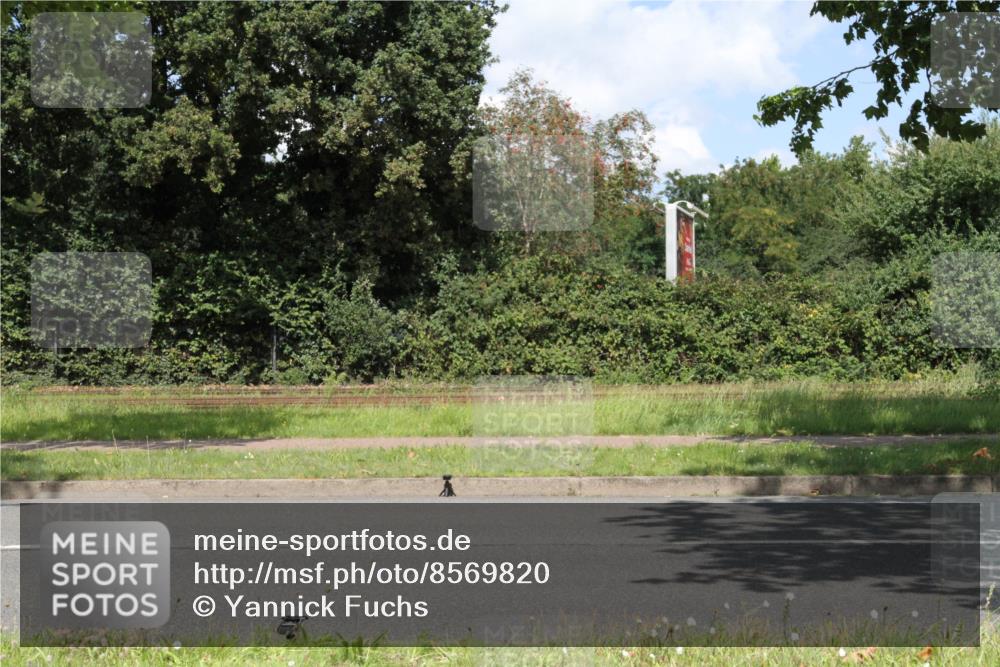 10.08.2025 - GEWOBA Citytriathlon Bremen Yannick Fuchs http://msf.ph/oto/8569820 10.08.2025 14:14:55 Radfahren 37, 68, 82, 96, 105, 113, 133, 146, 151, 226 meine-sportfotos.de