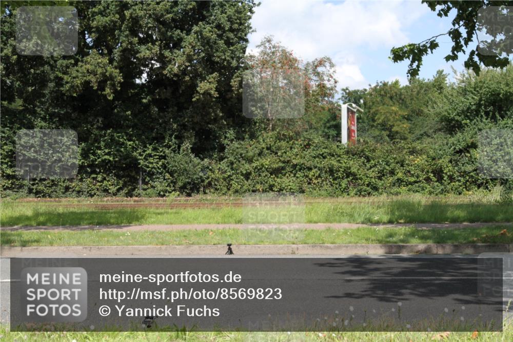 10.08.2025 - GEWOBA Citytriathlon Bremen Yannick Fuchs http://msf.ph/oto/8569823 10.08.2025 14:14:56 Radfahren 37, 68, 82, 96, 113, 133, 146, 151, 226 meine-sportfotos.de