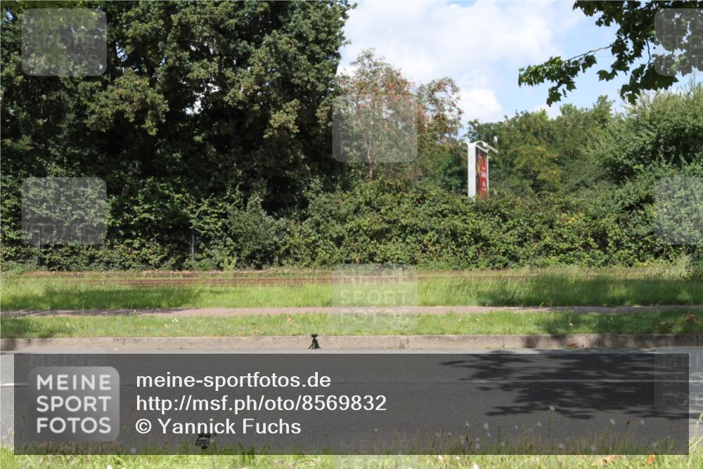 10.08.2025 - GEWOBA Citytriathlon Bremen Yannick Fuchs http://msf.ph/oto/8569832 10.08.2025 14:15:00 Radfahren 15, 37, 68, 82, 96, 108, 133, 146, 151, 226 meine-sportfotos.de