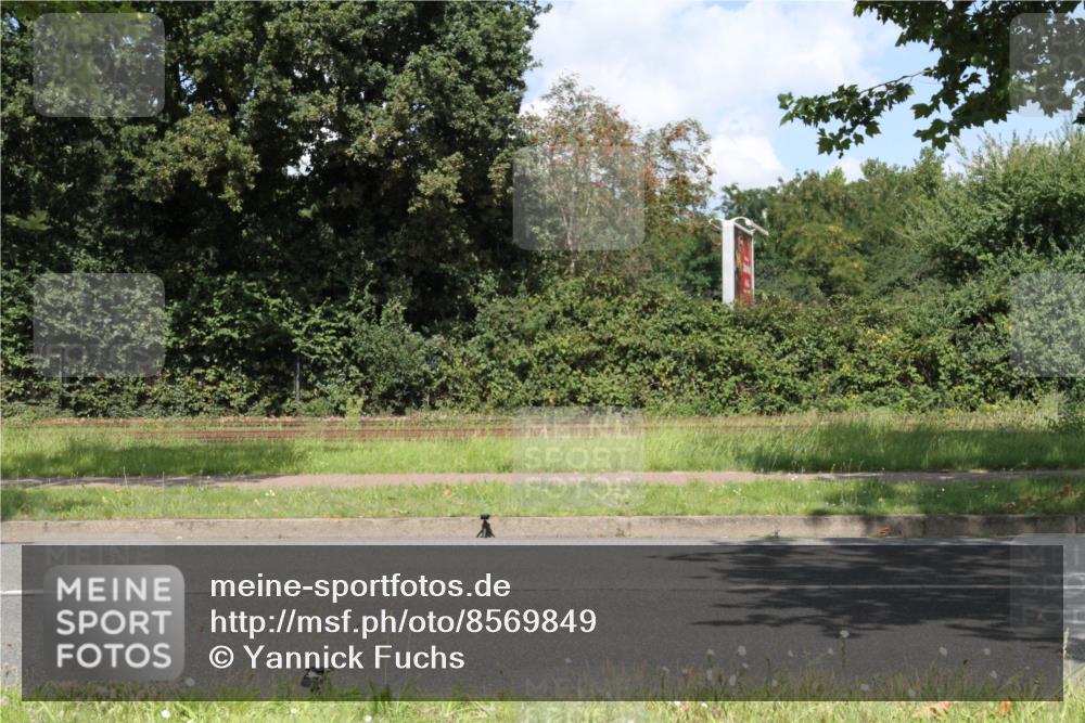 10.08.2025 - GEWOBA Citytriathlon Bremen Yannick Fuchs http://msf.ph/oto/8569849 10.08.2025 14:15:08 Radfahren 15, 76, 82, 88, 108, 133, 146, 151, 226 meine-sportfotos.de