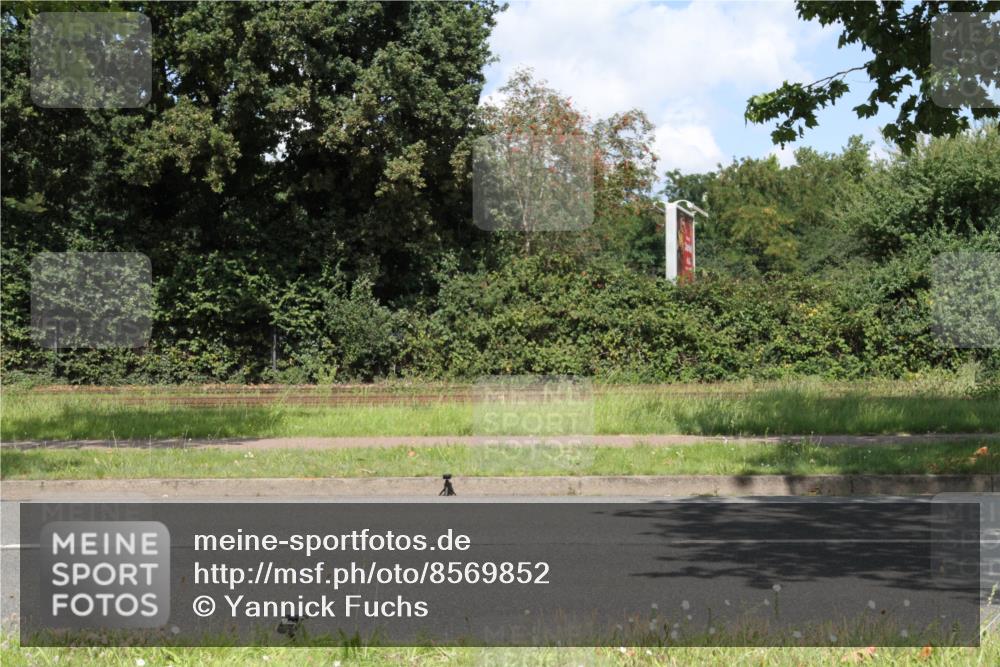 10.08.2025 - GEWOBA Citytriathlon Bremen Yannick Fuchs http://msf.ph/oto/8569852 10.08.2025 14:15:09 Radfahren 15, 45, 55, 76, 82, 88, 108, 133, 146, 151, 226 meine-sportfotos.de