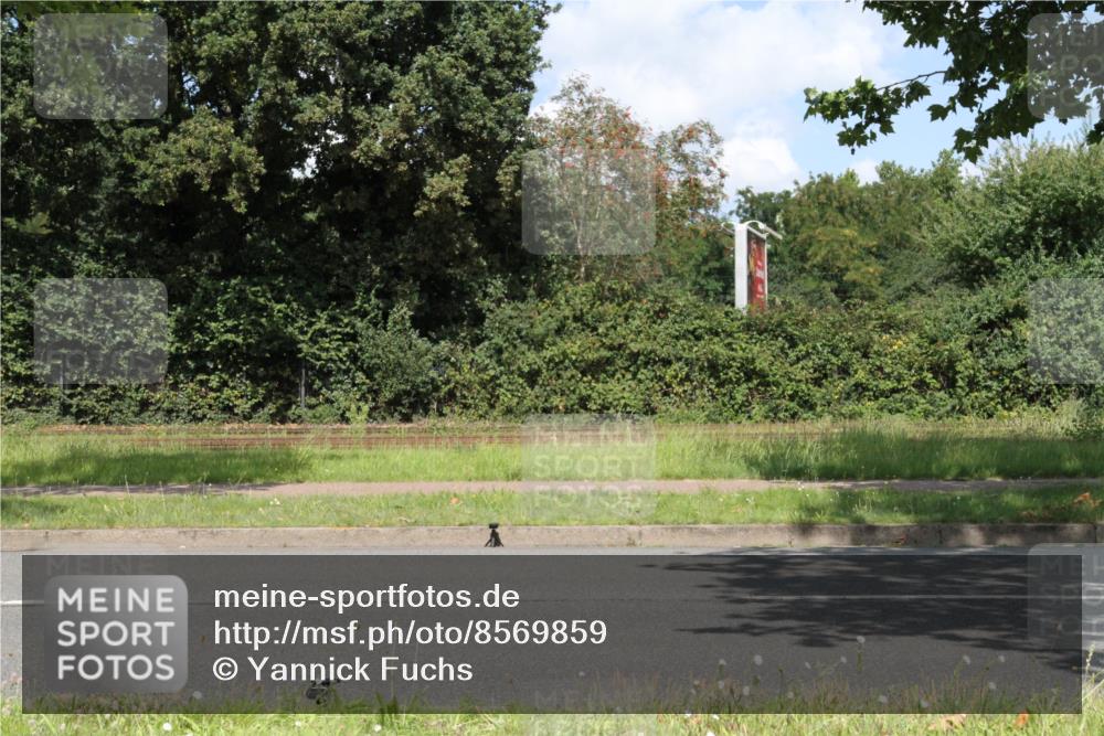 10.08.2025 - GEWOBA Citytriathlon Bremen Yannick Fuchs http://msf.ph/oto/8569859 10.08.2025 14:15:12 Radfahren 15, 45, 54, 55, 76, 88, 97, 108, 133, 146, 151, 226 meine-sportfotos.de