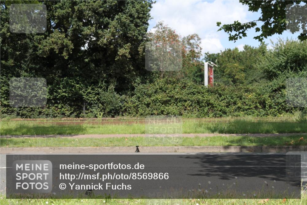 10.08.2025 - GEWOBA Citytriathlon Bremen Yannick Fuchs http://msf.ph/oto/8569866 10.08.2025 14:15:15 Radfahren 15, 45, 54, 55, 76, 88, 97, 108, 133, 146, 151 meine-sportfotos.de