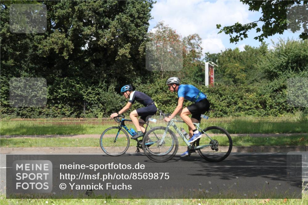 10.08.2025 - GEWOBA Citytriathlon Bremen Yannick Fuchs http://msf.ph/oto/8569875 10.08.2025 14:15:18 Radfahren 15, 45, 54, 55, 76, 88, 97, 108, 123, 133, 146 meine-sportfotos.de