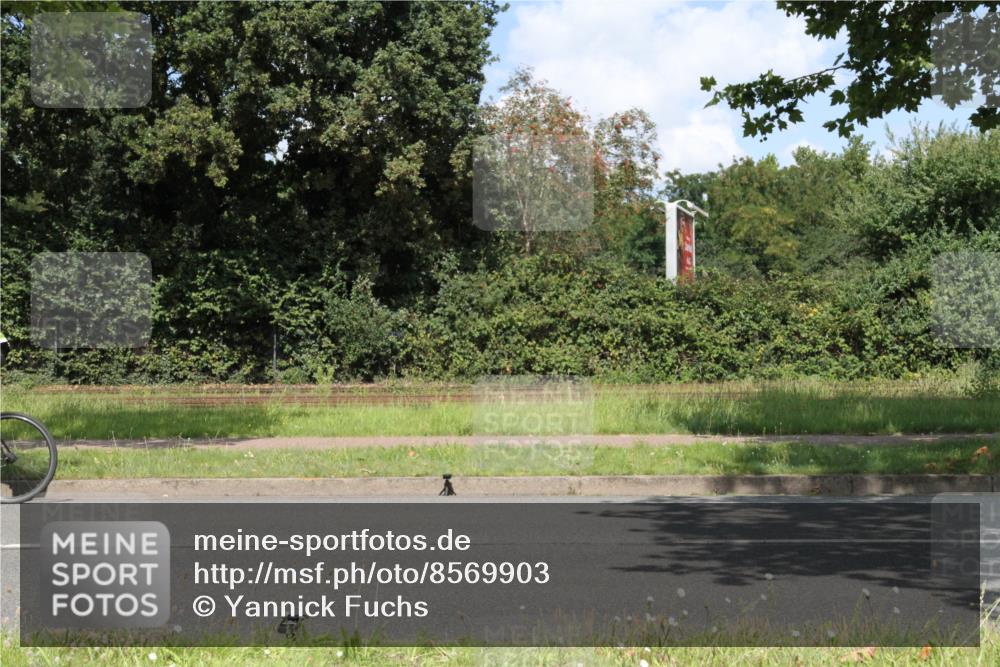 10.08.2025 - GEWOBA Citytriathlon Bremen Yannick Fuchs http://msf.ph/oto/8569903 10.08.2025 14:15:34 Radfahren 45, 54, 55, 72, 97, 98, 118, 123, 187 meine-sportfotos.de