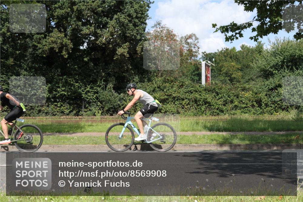 10.08.2025 - GEWOBA Citytriathlon Bremen Yannick Fuchs http://msf.ph/oto/8569908 10.08.2025 14:15:38 Radfahren 72, 74, 98, 118, 123, 187 meine-sportfotos.de