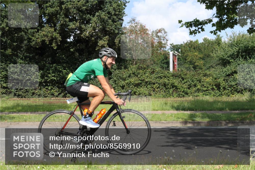 10.08.2025 - GEWOBA Citytriathlon Bremen Yannick Fuchs http://msf.ph/oto/8569910 10.08.2025 14:15:39 Radfahren 72, 74, 98, 118, 123, 187 meine-sportfotos.de
