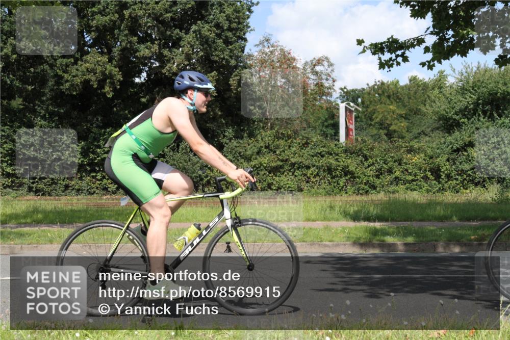 10.08.2025 - GEWOBA Citytriathlon Bremen Yannick Fuchs http://msf.ph/oto/8569915 10.08.2025 14:15:46 Radfahren 72, 74, 98, 118, 187, 271 meine-sportfotos.de