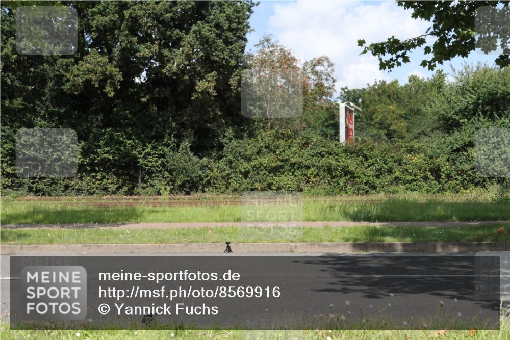 10.08.2025 - GEWOBA Citytriathlon Bremen Yannick Fuchs http://msf.ph/oto/8569916 10.08.2025 14:15:49 Radfahren 43, 72, 74, 98, 118, 187, 271 meine-sportfotos.de