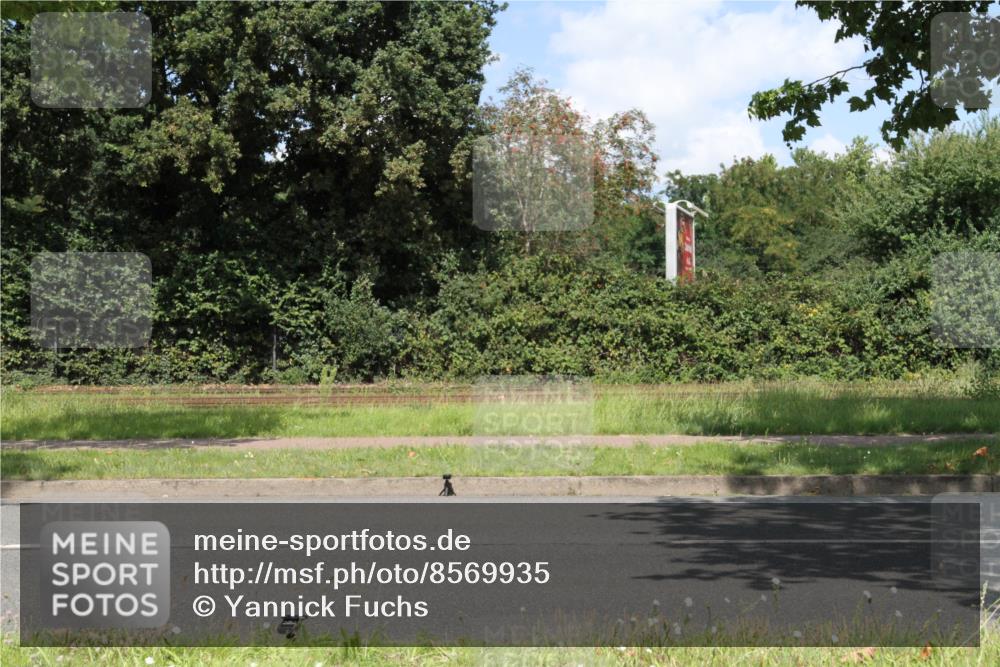 10.08.2025 - GEWOBA Citytriathlon Bremen Yannick Fuchs http://msf.ph/oto/8569935 10.08.2025 14:16:07 Radfahren 2, 23, 24, 38, 43, 46, 62, 65, 92, 129, 271 meine-sportfotos.de