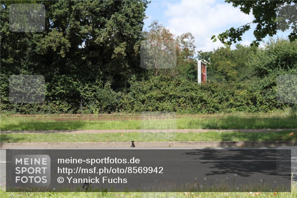 10.08.2025 - GEWOBA Citytriathlon Bremen Yannick Fuchs http://msf.ph/oto/8569942 10.08.2025 14:16:10 Radfahren 2, 23, 24, 38, 43, 46, 48, 62, 65, 92, 129 meine-sportfotos.de