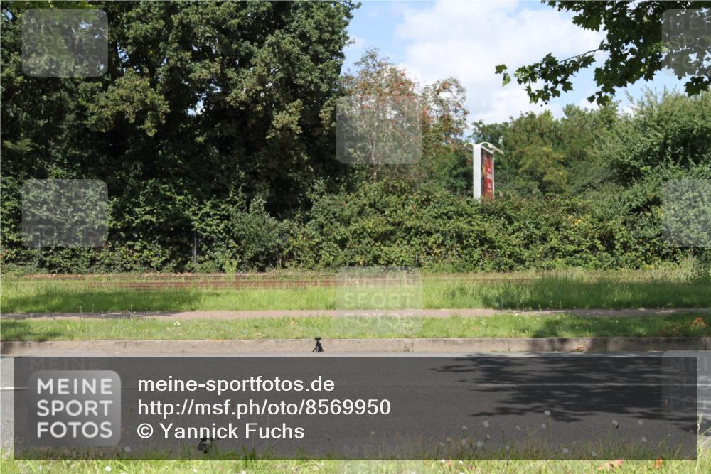 10.08.2025 - GEWOBA Citytriathlon Bremen Yannick Fuchs http://msf.ph/oto/8569950 10.08.2025 14:16:12 Radfahren 2, 23, 24, 38, 43, 46, 48, 62, 63, 65, 92, 129 meine-sportfotos.de
