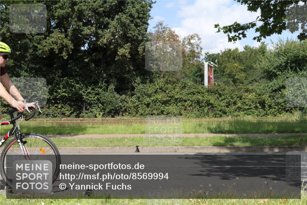 10.08.2025 - GEWOBA Citytriathlon Bremen Yannick Fuchs http://msf.ph/oto/8569994 10.08.2025 14:16:29 Radfahren 31, 38, 48, 57, 63, 64, 121, 144, 152, 173 meine-sportfotos.de