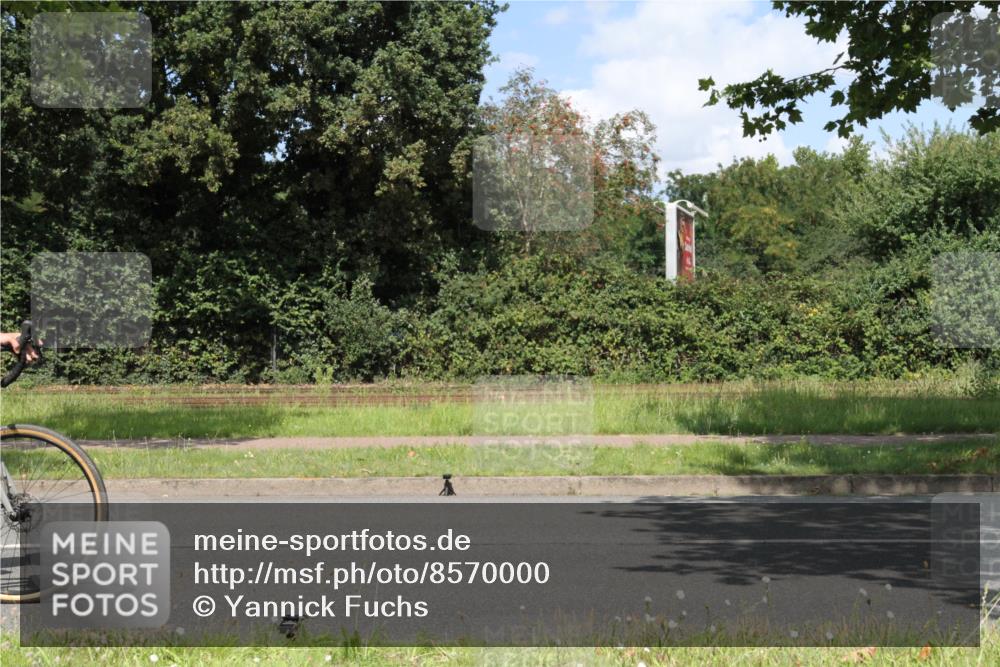 10.08.2025 - GEWOBA Citytriathlon Bremen Yannick Fuchs http://msf.ph/oto/8570000 10.08.2025 14:16:31 Radfahren 31, 38, 48, 57, 63, 64, 121, 144, 152, 173 meine-sportfotos.de
