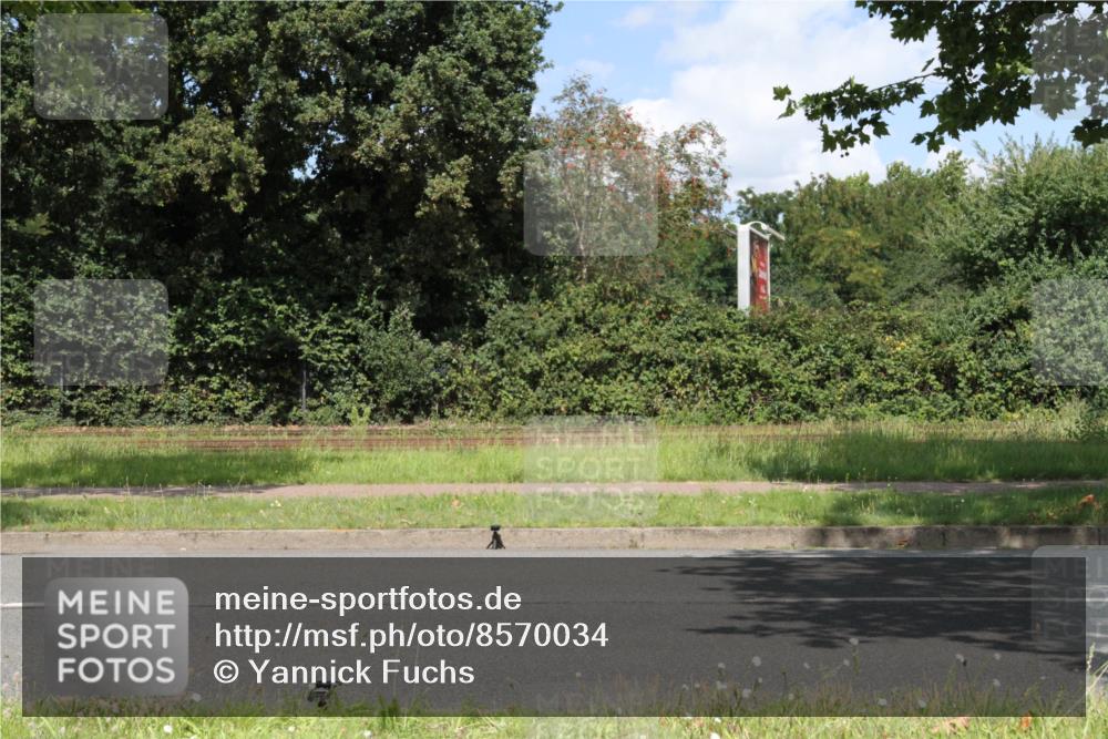 10.08.2025 - GEWOBA Citytriathlon Bremen Yannick Fuchs http://msf.ph/oto/8570034 10.08.2025 14:16:43 Radfahren 20, 41, 64, 121, 152, 173 meine-sportfotos.de