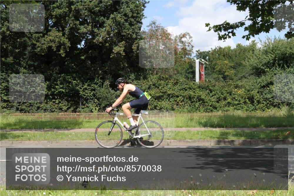 10.08.2025 - GEWOBA Citytriathlon Bremen Yannick Fuchs http://msf.ph/oto/8570038 10.08.2025 14:16:45 Radfahren 20, 32, 41, 64, 152, 173 meine-sportfotos.de