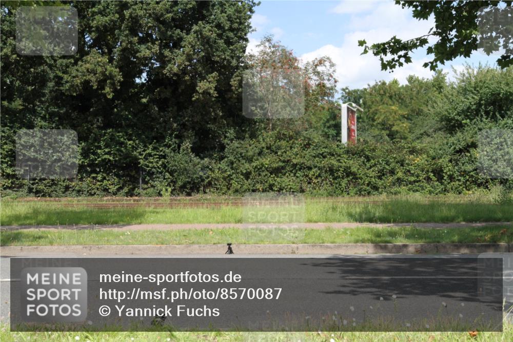 10.08.2025 - GEWOBA Citytriathlon Bremen Yannick Fuchs http://msf.ph/oto/8570087 10.08.2025 14:17:41 Radfahren 4, 127, 304 meine-sportfotos.de