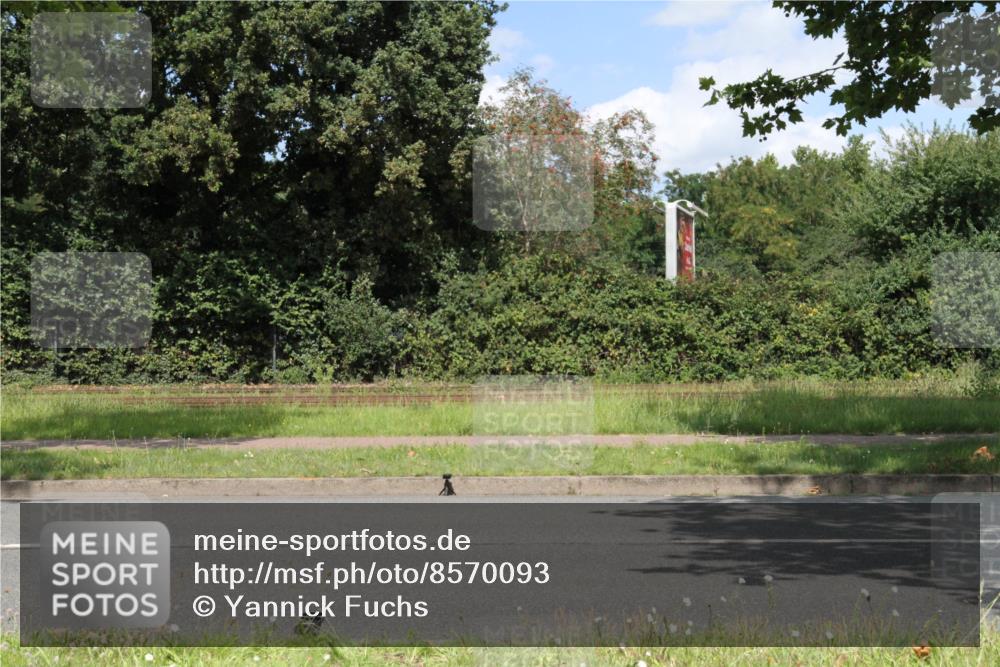10.08.2025 - GEWOBA Citytriathlon Bremen Yannick Fuchs http://msf.ph/oto/8570093 10.08.2025 14:17:43 Radfahren 4, 51, 127 meine-sportfotos.de