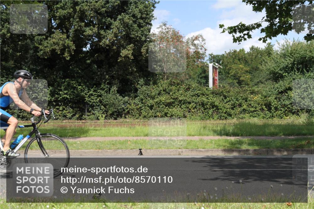 10.08.2025 - GEWOBA Citytriathlon Bremen Yannick Fuchs http://msf.ph/oto/8570110 10.08.2025 14:17:58 Radfahren 51, 91, 214, 240, 263 meine-sportfotos.de