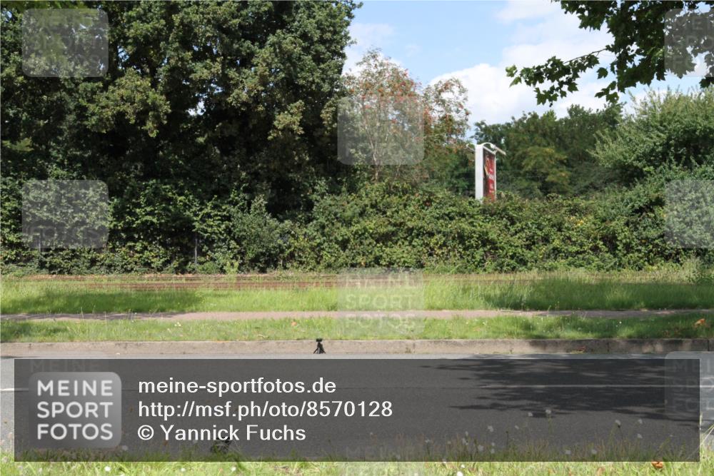 10.08.2025 - GEWOBA Citytriathlon Bremen Yannick Fuchs http://msf.ph/oto/8570128 10.08.2025 14:18:10 Radfahren 214, 240, 263, 295 meine-sportfotos.de
