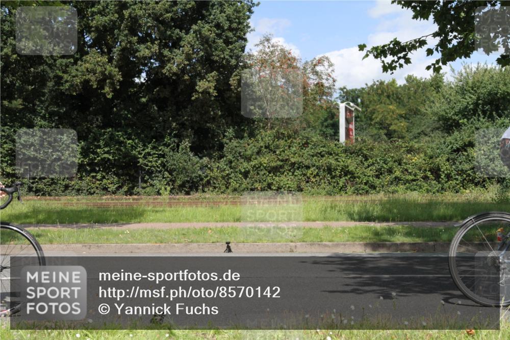 10.08.2025 - GEWOBA Citytriathlon Bremen Yannick Fuchs http://msf.ph/oto/8570142 10.08.2025 14:18:27 Radfahren 47, 75, 94, 100, 131, 147, 255, 295, 314 meine-sportfotos.de