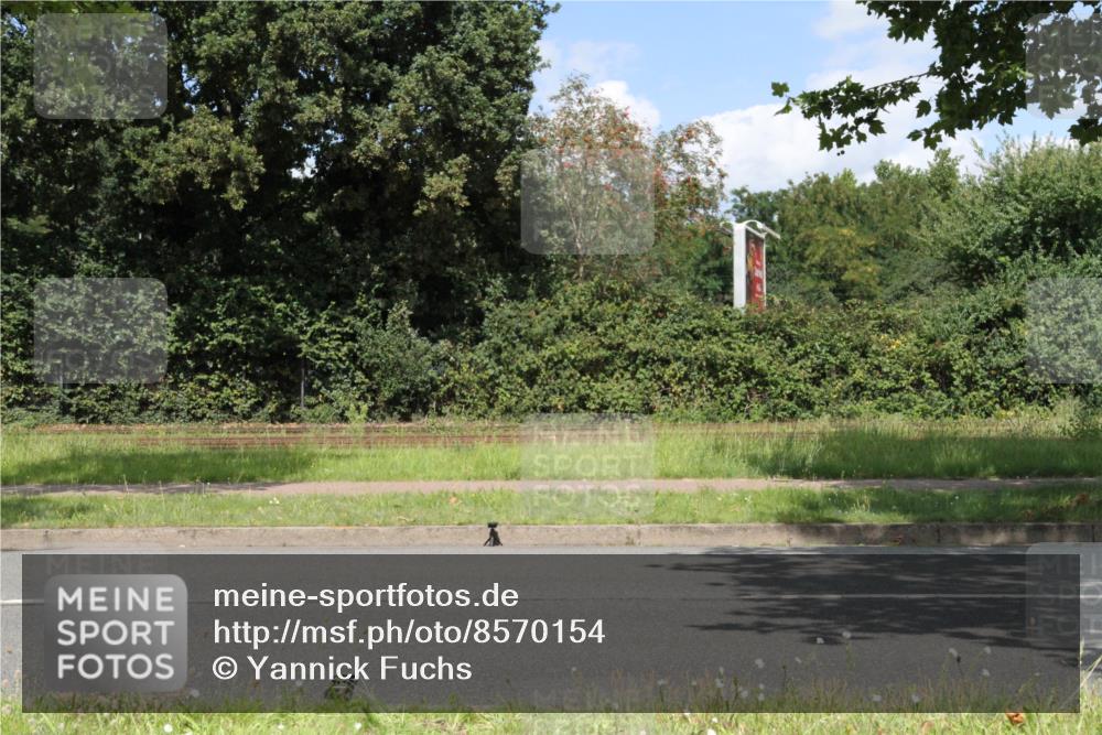 10.08.2025 - GEWOBA Citytriathlon Bremen Yannick Fuchs http://msf.ph/oto/8570154 10.08.2025 14:18:36 Radfahren 30, 47, 50, 75, 81, 94, 100, 131, 147, 255, 314 meine-sportfotos.de