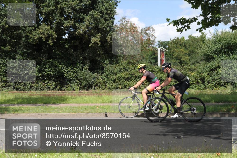 10.08.2025 - GEWOBA Citytriathlon Bremen Yannick Fuchs http://msf.ph/oto/8570164 10.08.2025 14:18:48 Radfahren 30, 50, 81, 106, 116, 131, 261, 264, 314 meine-sportfotos.de