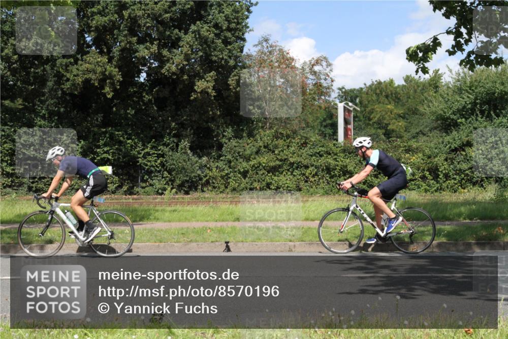 10.08.2025 - GEWOBA Citytriathlon Bremen Yannick Fuchs http://msf.ph/oto/8570196 10.08.2025 14:19:18 Radfahren 124, 126, 162, 201, 227, 239, 254 meine-sportfotos.de