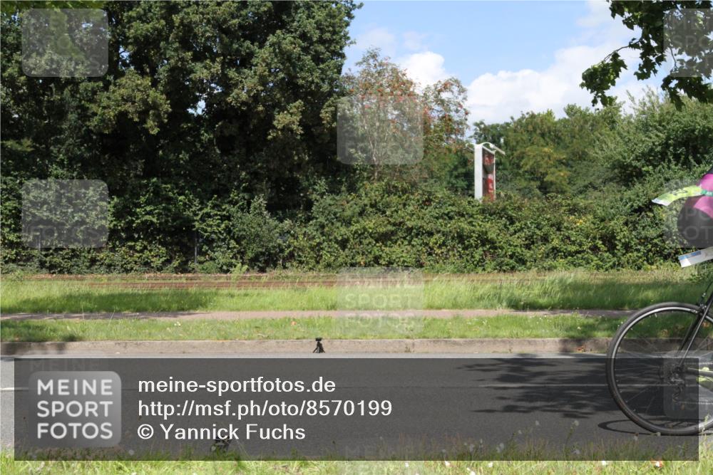 10.08.2025 - GEWOBA Citytriathlon Bremen Yannick Fuchs http://msf.ph/oto/8570199 10.08.2025 14:19:19 Radfahren 124, 126, 162, 201, 227, 239, 254 meine-sportfotos.de