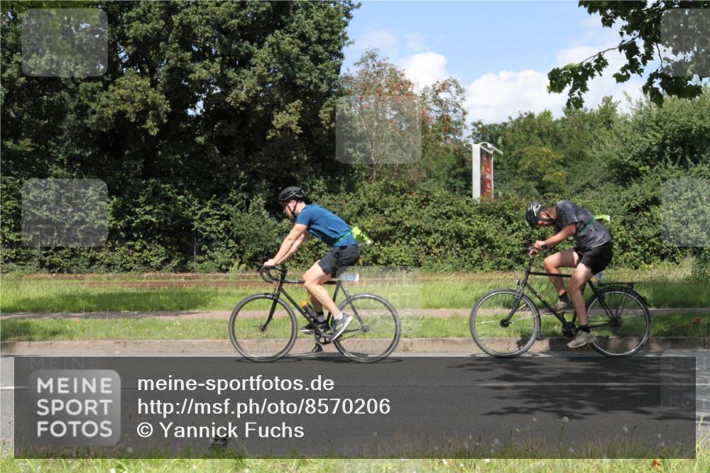 10.08.2025 - GEWOBA Citytriathlon Bremen Yannick Fuchs http://msf.ph/oto/8570206 10.08.2025 14:19:24 Radfahren 84, 124, 126, 162, 201, 227, 239, 254 meine-sportfotos.de