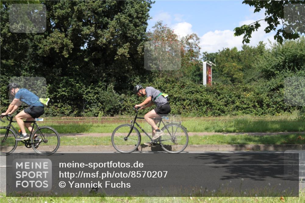 10.08.2025 - GEWOBA Citytriathlon Bremen Yannick Fuchs http://msf.ph/oto/8570207 10.08.2025 14:19:24 Radfahren 84, 124, 126, 162, 201, 227, 239, 254 meine-sportfotos.de