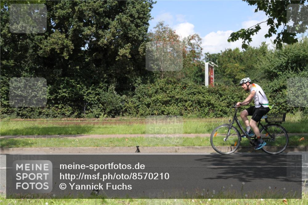 10.08.2025 - GEWOBA Citytriathlon Bremen Yannick Fuchs http://msf.ph/oto/8570210 10.08.2025 14:19:25 Radfahren 84, 124, 126, 162, 201, 227, 239, 254 meine-sportfotos.de