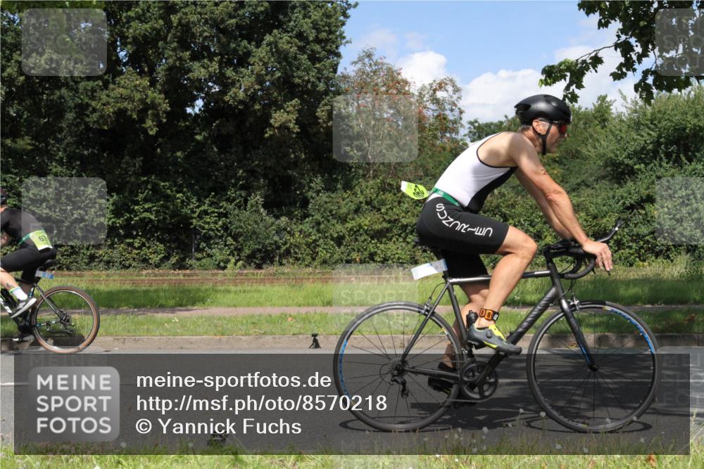 10.08.2025 - GEWOBA Citytriathlon Bremen Yannick Fuchs http://msf.ph/oto/8570218 10.08.2025 14:19:28 Radfahren 84, 124, 126, 162, 201, 227, 239, 254 meine-sportfotos.de