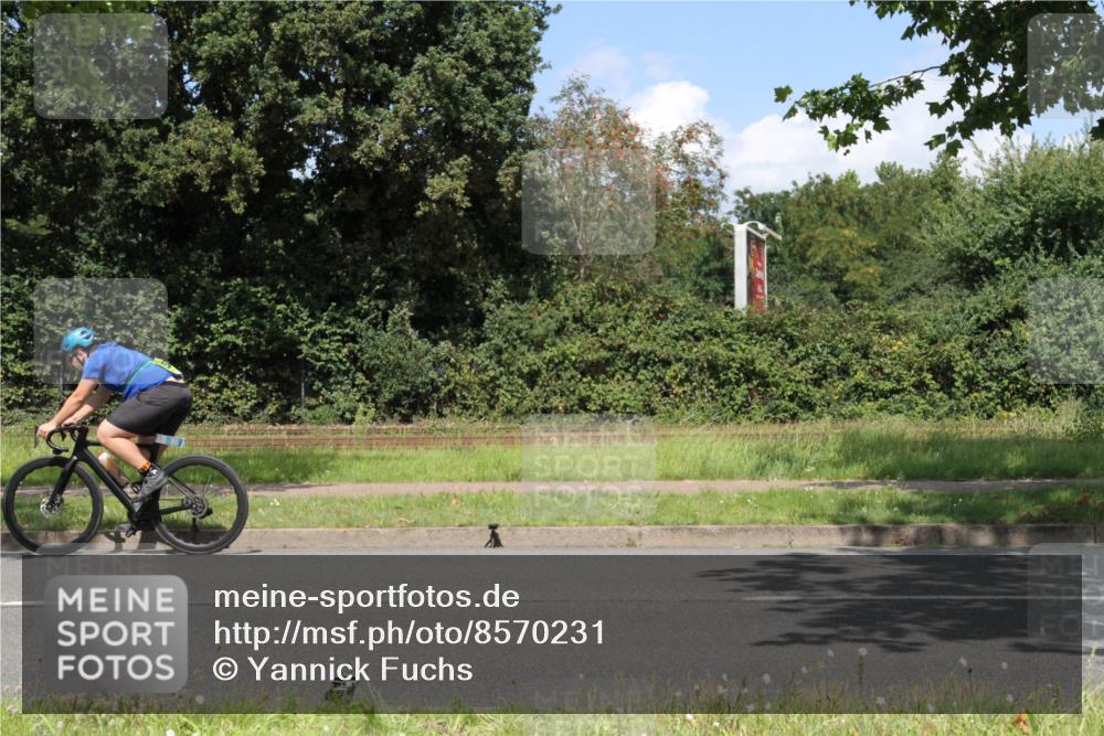 10.08.2025 - GEWOBA Citytriathlon Bremen Yannick Fuchs http://msf.ph/oto/8570231 10.08.2025 14:19:35 Radfahren 59, 84, 170, 174, 227, 239, 287 meine-sportfotos.de