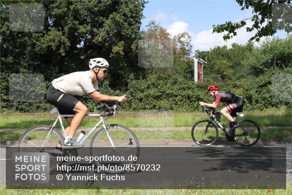 10.08.2025 - GEWOBA Citytriathlon Bremen Yannick Fuchs http://msf.ph/oto/8570232 10.08.2025 14:19:37 Radfahren 59, 84, 170, 174, 227, 287 meine-sportfotos.de